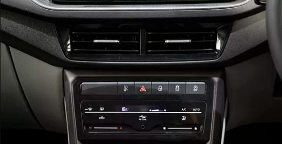 Skoda Kushaq Onyx Edition Automatic climate control with touch panel